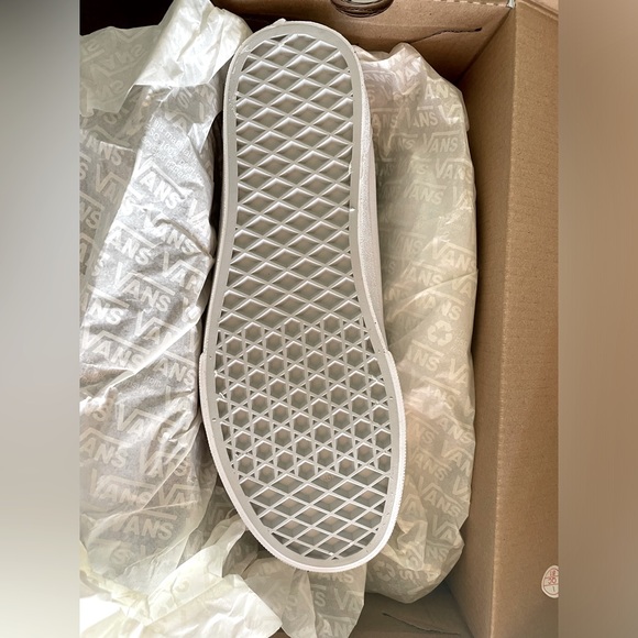 Brand New Old Skool Canvas Vans - Picture 4 of 9